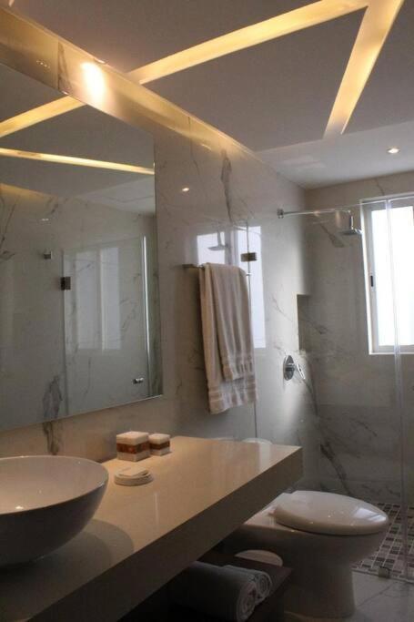 Beach Front Renewed Apartment Канкун Экстерьер фото
