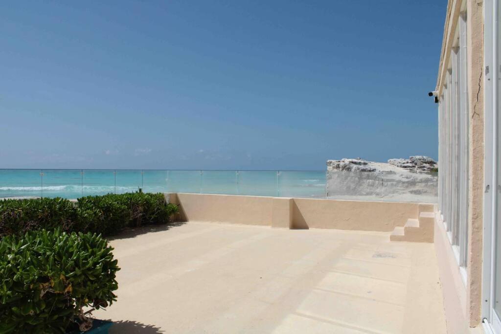 Beach Front Renewed Apartment Канкун Экстерьер фото